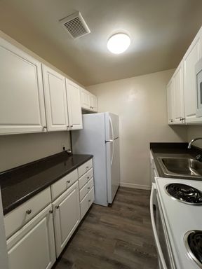 1 Bedroom Rental – 937 Chester Pike, Unit 00 - 4G, Prospect Park, PA 19076