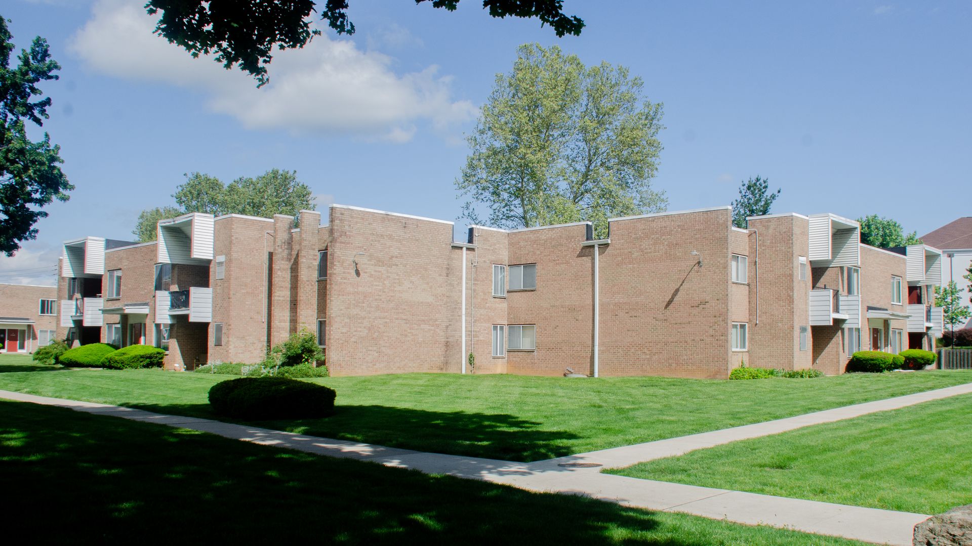 Bethlehem Apartment: 2132 Pennsylvania Avenue