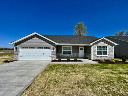 Peaceful, Brand New Ranch Home in Trenton, OH