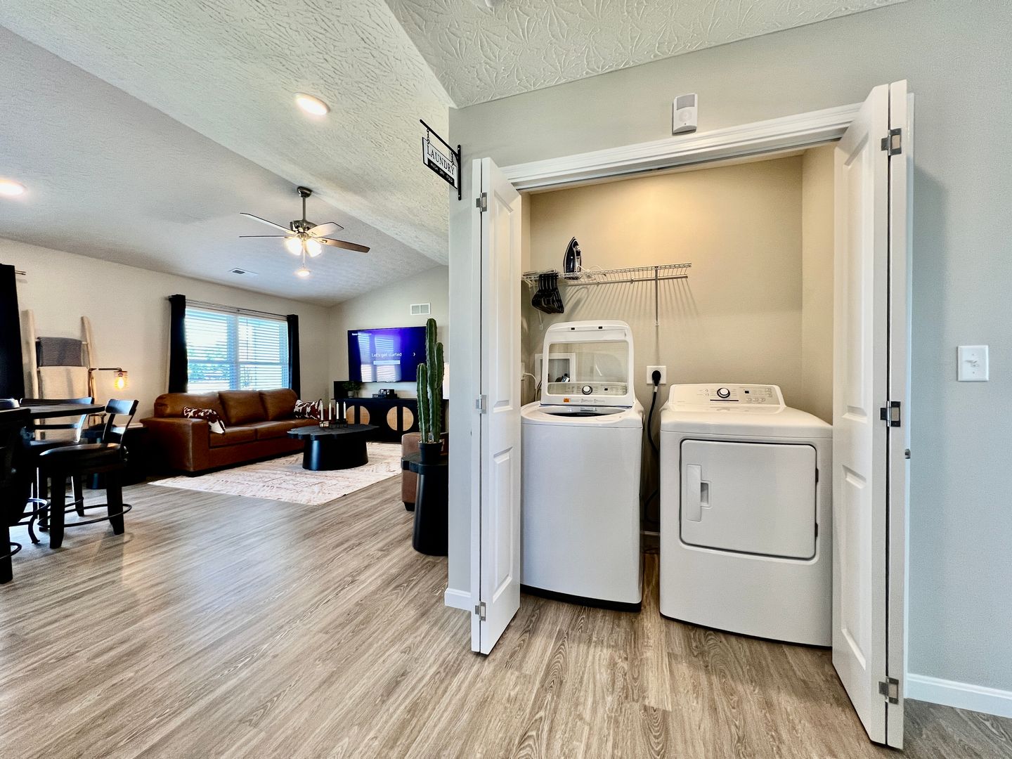 Laundry room at STFR - 314 Oak Ave - 1253658679024356312 (2 of 2)
