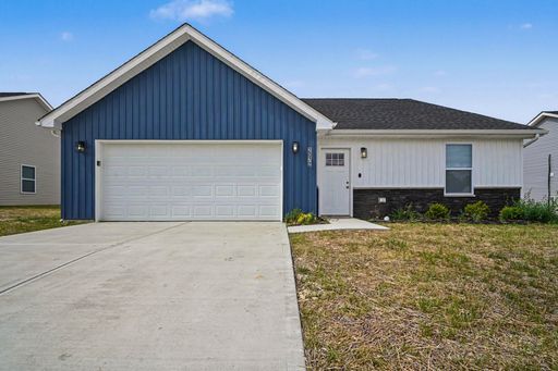 Stylish 4BR Getaway in Quiet Dayton Suburb – photo 1