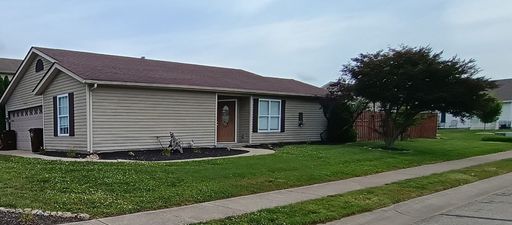 Freshly Renovated Home With Man Cave In Trenton OH