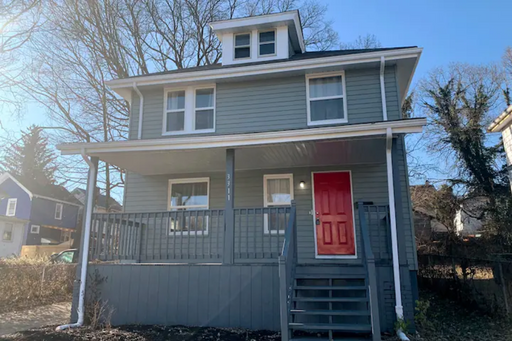 Large Renovated 4 BDR + Close to DTWN + Laundry – photo 1