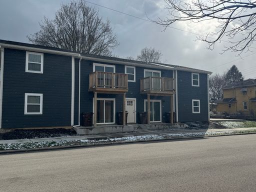 Beautiful NEW 2 Bedroom with FREE Laundry – photo 1
