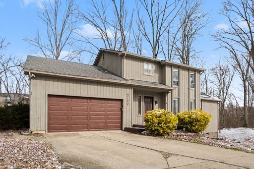 Spacious Batavia Retreat with Indoor Pool! – photo 1