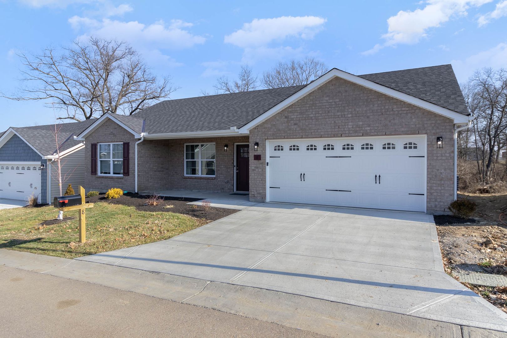 Hamilton House: 8 E Persimmon Drive