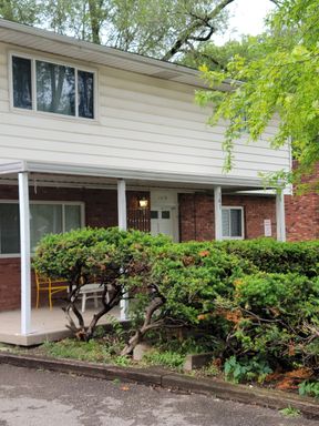 ★ 12 Month Lease Pricing ★ Fully Furnished Rental Property ★ First floor duplex unit. Large yard. – photo 1