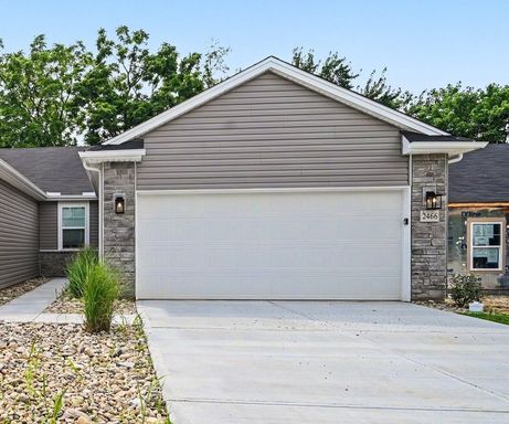 Bright & New 2BR Duplex | Family Friendly – photo 1