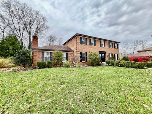 Executive home in West Chester with HOT TUB – photo 1