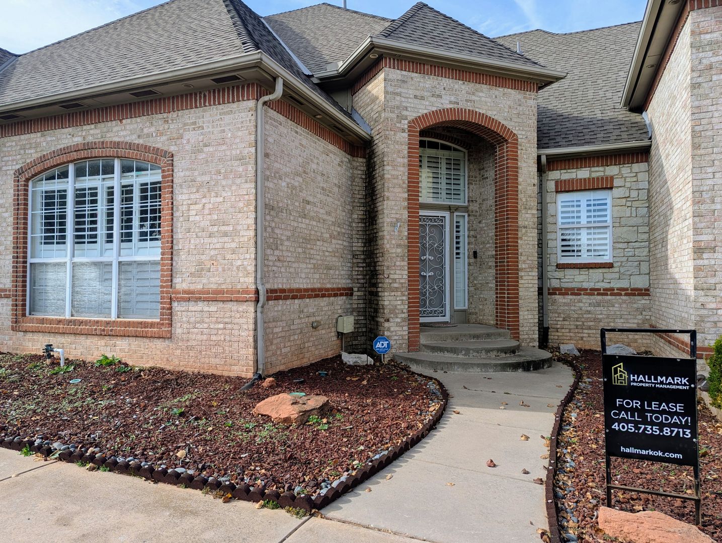 Norman House: 214 Boulevard Du Lac