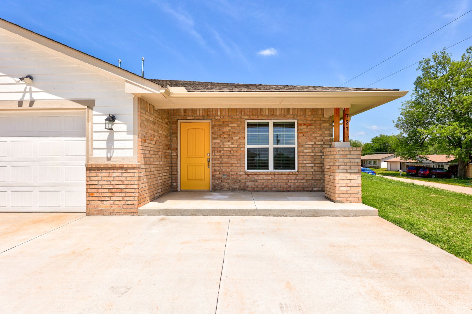 Noble House: 721 League Circle
