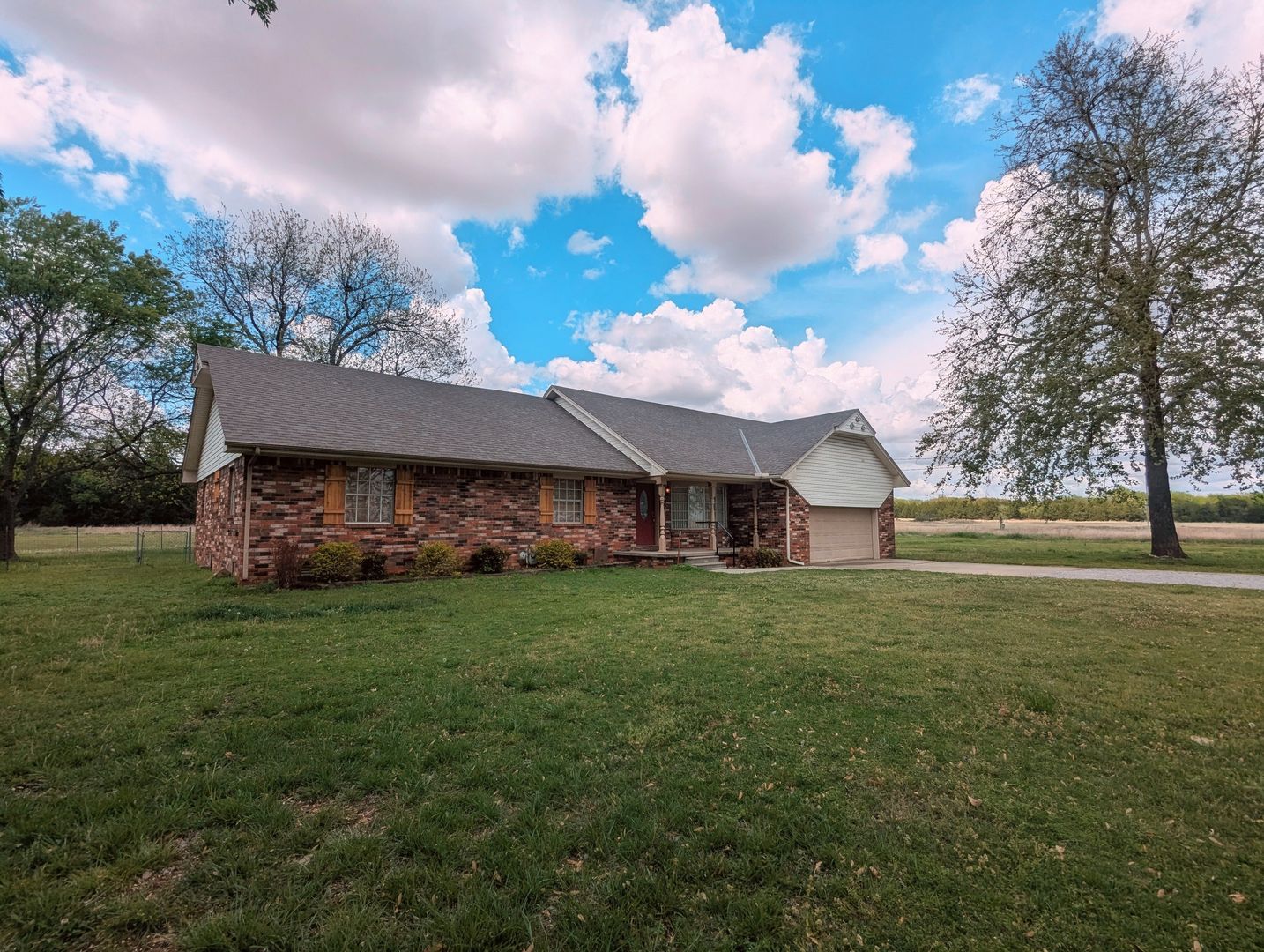 Tecumseh House: 802 N 13th St