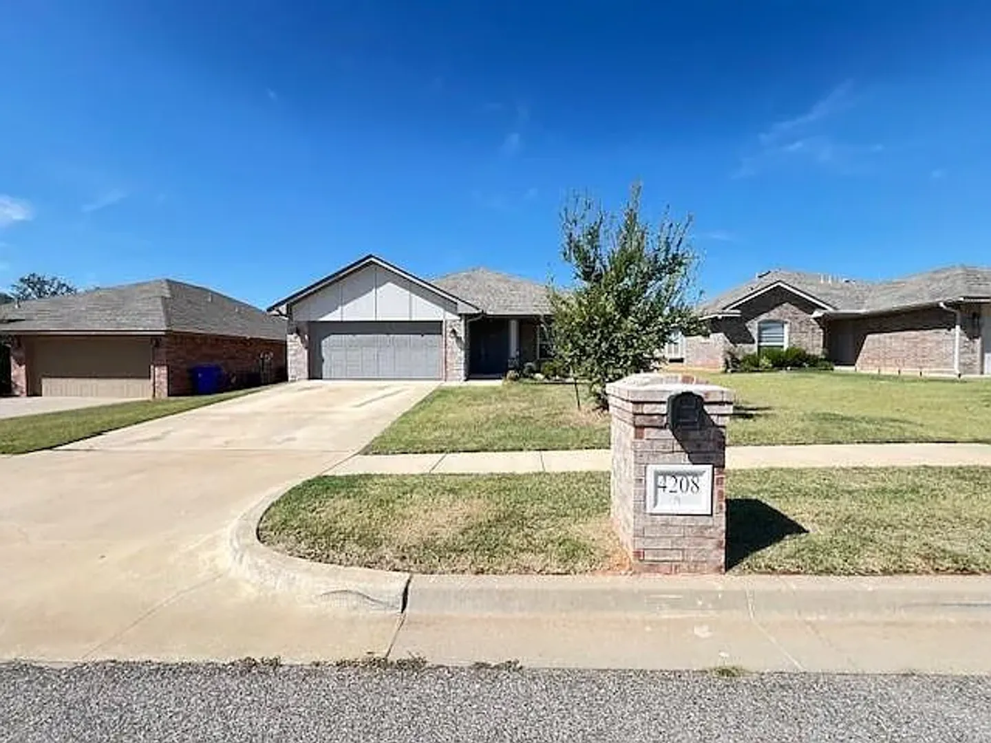 Norman House: 4208 Condor DR