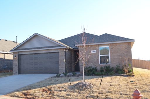 Newer Home For Lease in Sara Park- 5 Bedroom 2 Bathroom Home – photo 1