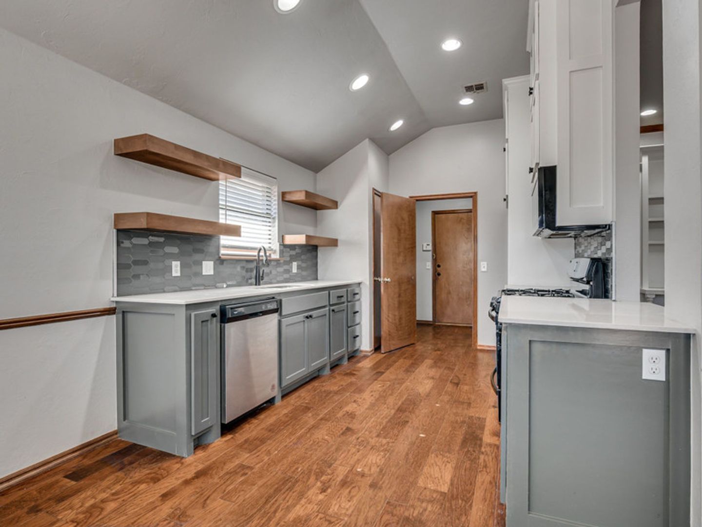 1905 SE 17th Street 6 of 12