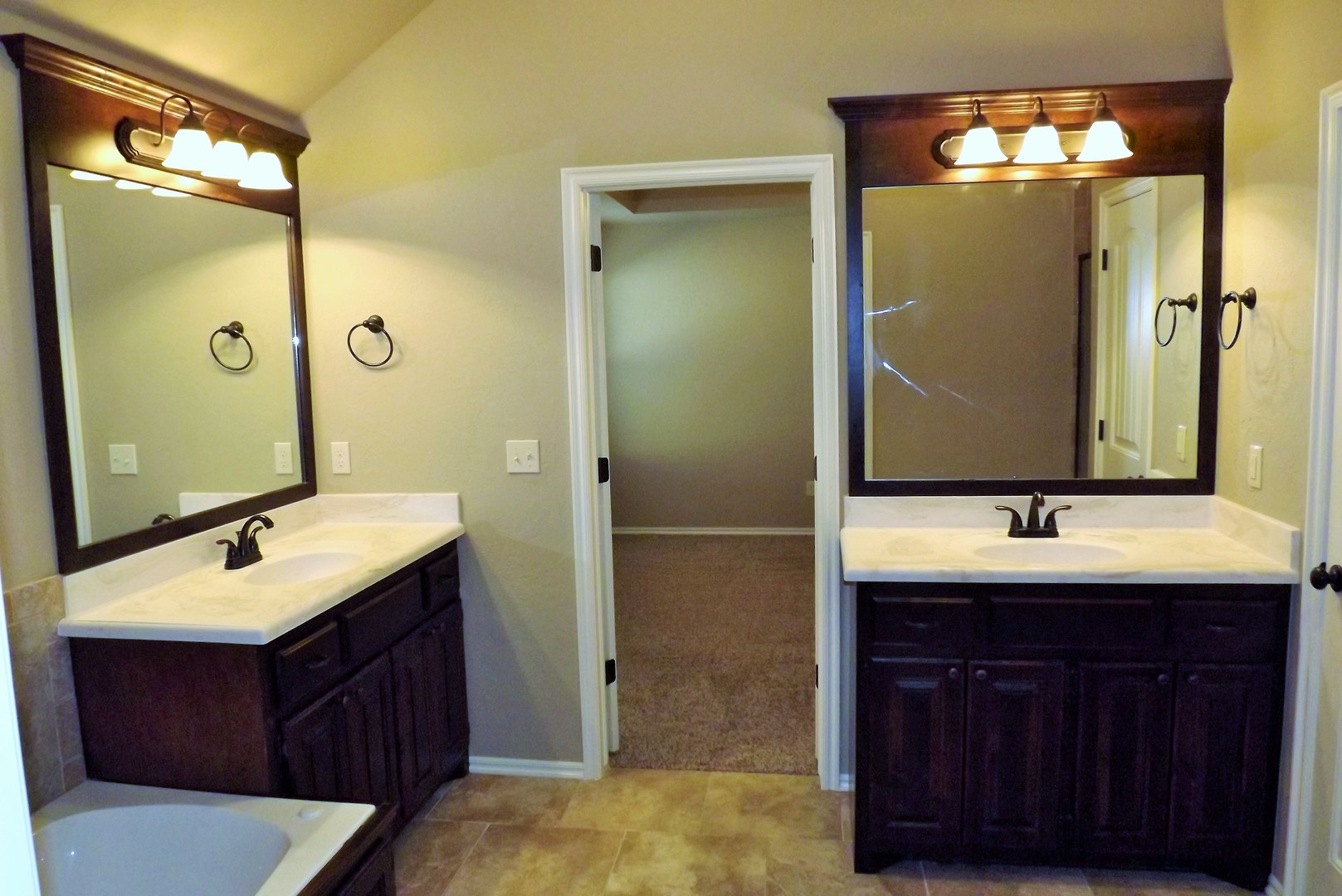 529 Whispering Oaks, Moore, Ok. 73160 11 of 12