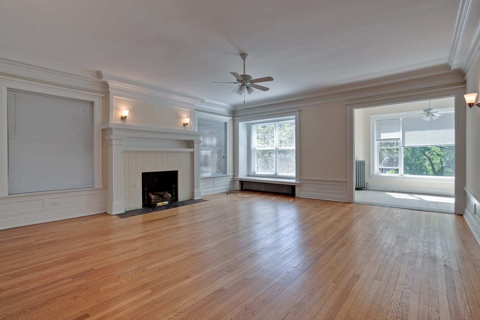 Chicago Apartment: 5121 S. Kenwood Ave.