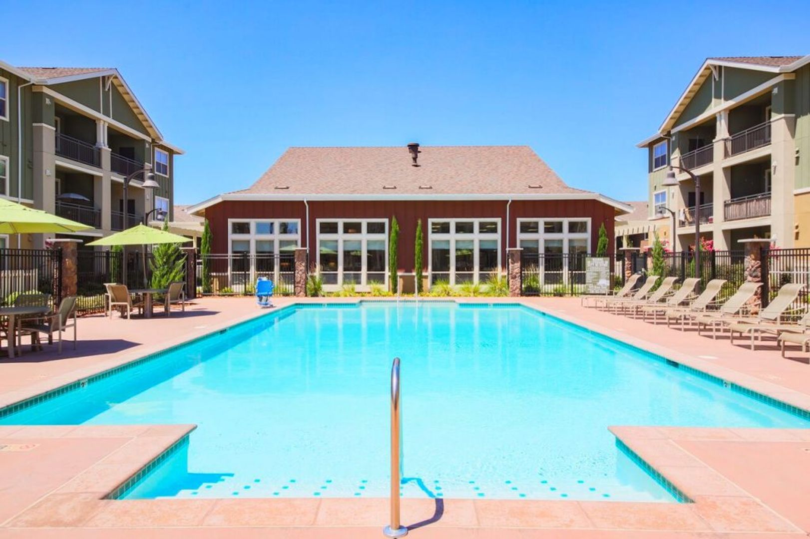 Chico Apartment: 1975 Bruce Road