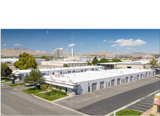 1,445 SF Flex Unit with Walk-In Coolers & Freezers | 390 Freeport Blvd, Sparks, NV – photo 1