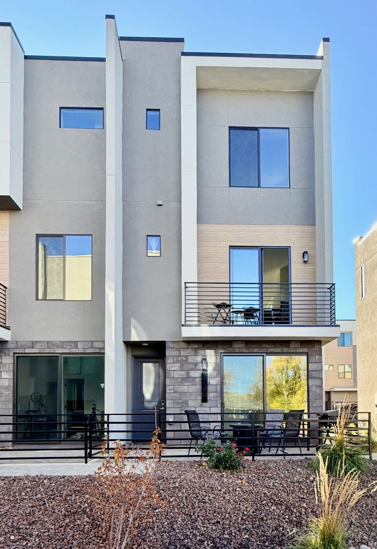 Reno Townhome: 130 Rissone Lane