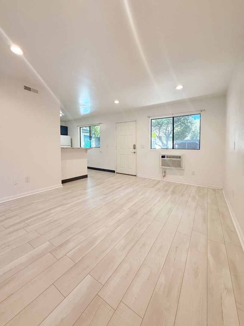 Reno Apartment: 217 E. Taylor Street