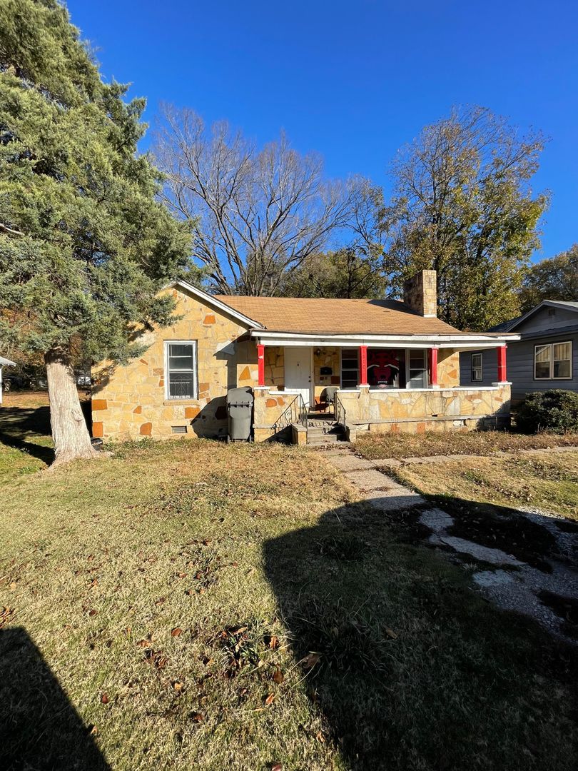 Jonesboro Apartment: State / Aggie / Melrose