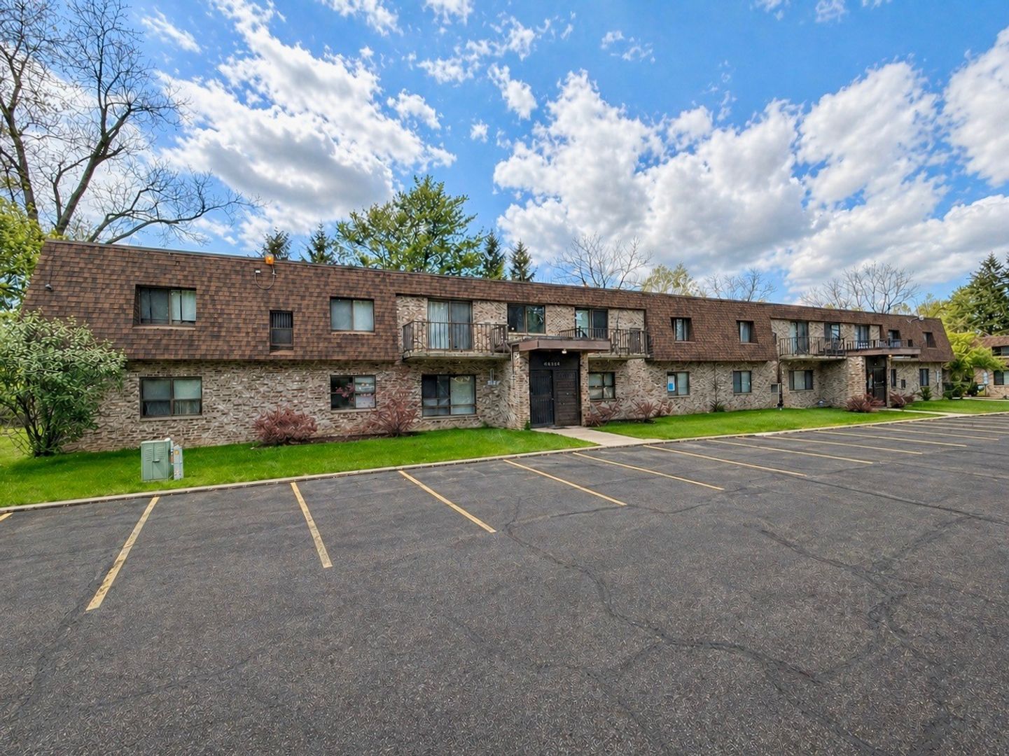 North Olmsted Apartment: 23000 Mastick Road