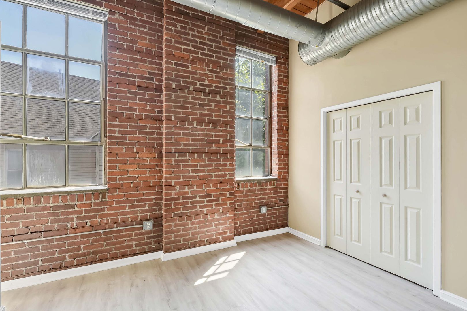 Cleveland Apartment: 3307 Scranton Rd.