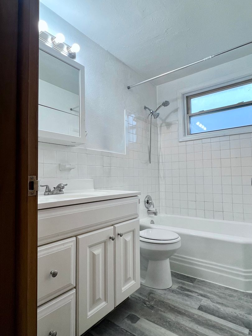 Lakewood Apartment: 17105 Madison Ave.