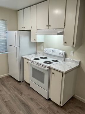 14 Days Free Rent With Immediate Occupancy! -Sebastopol Garden Apartments
