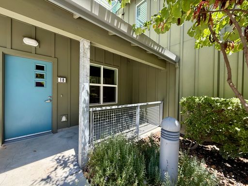 Move In Special! 14 Days Free Rent with Immediate Occupancy! -Esposti Park Apts