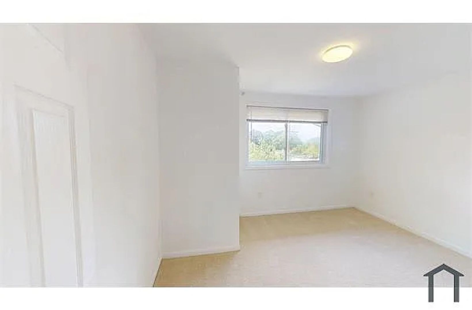 Washington Apartment: 4241 Foote St NE