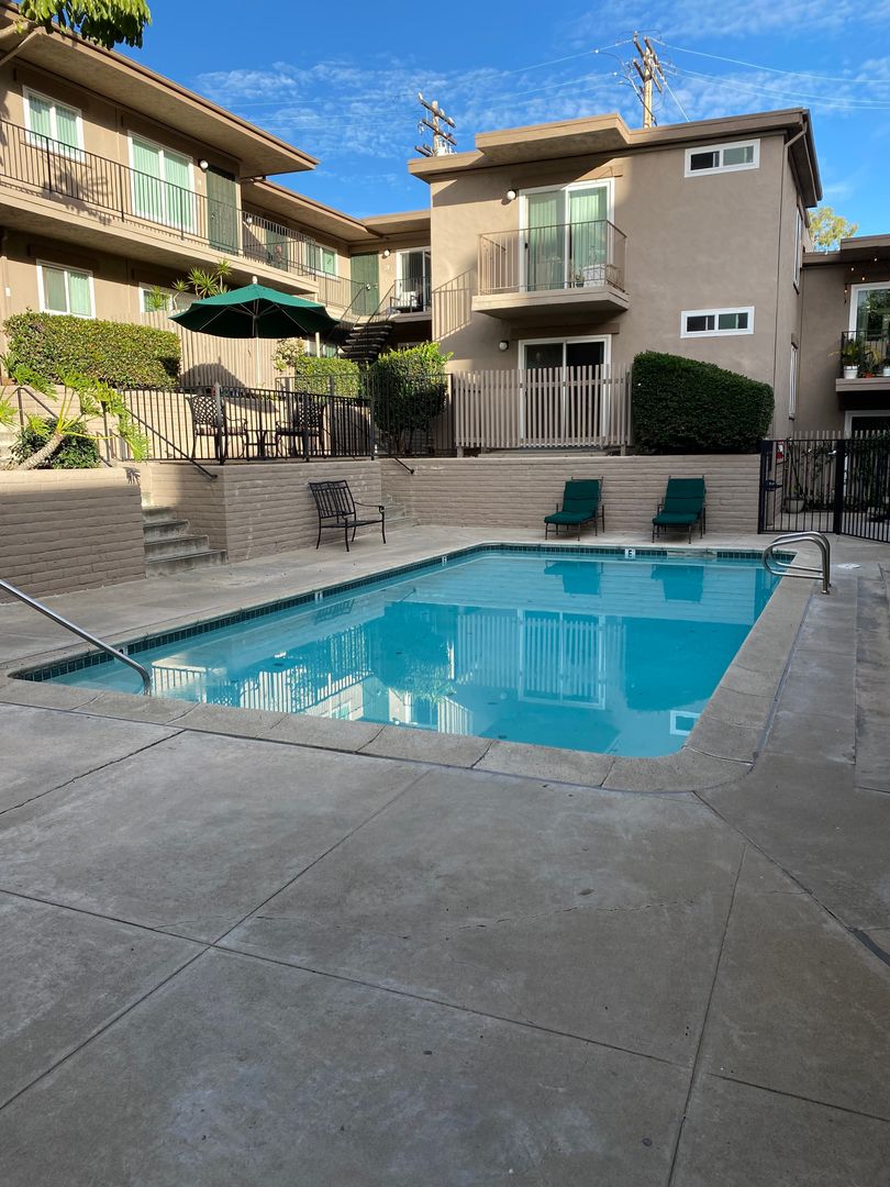 San Diego Apartment: 4203 Louisiana Street