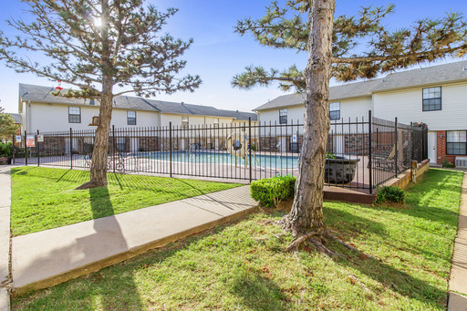Willow Run Condos, a community committed to families. – photo 1
