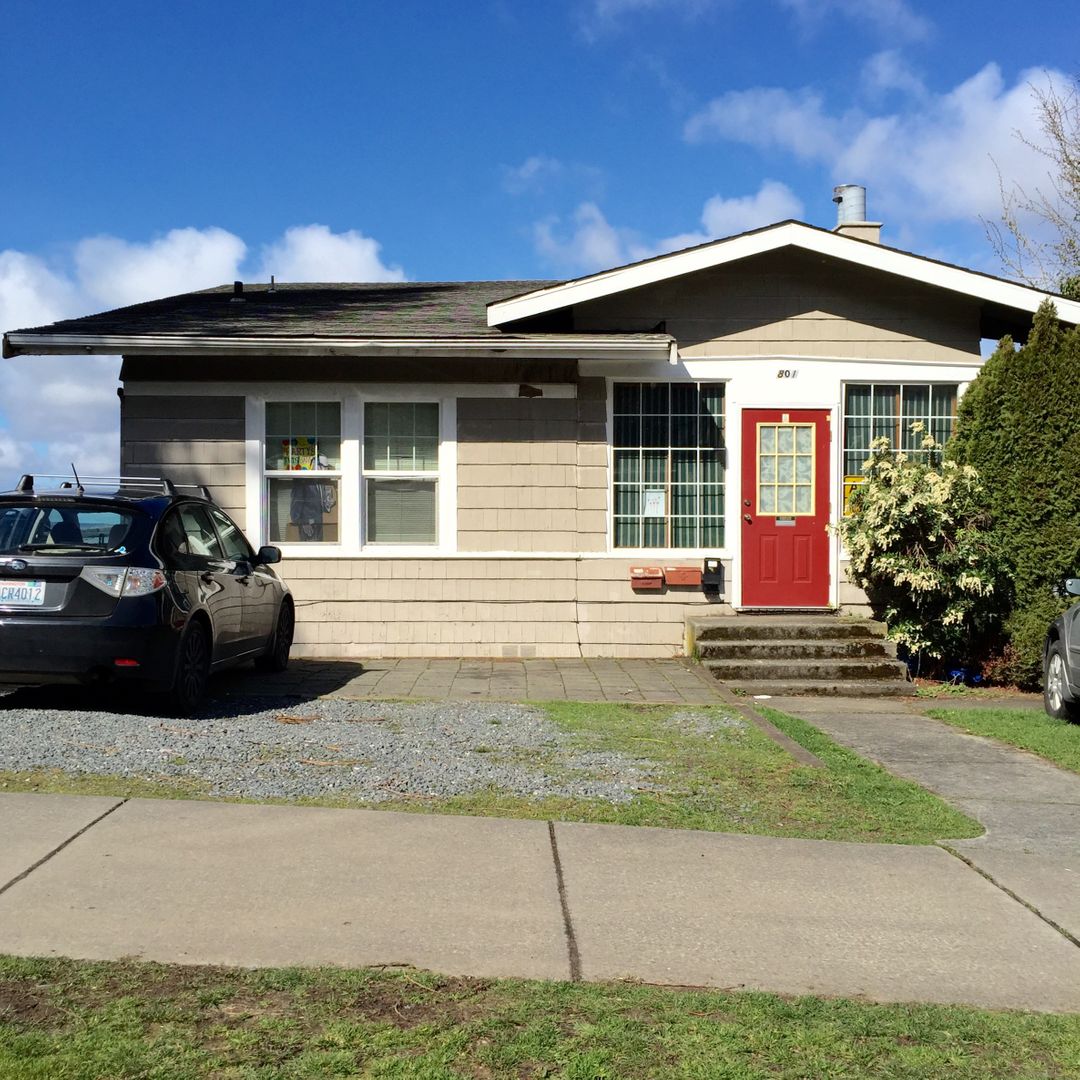 Bellingham Apartment: 801 N Garden St