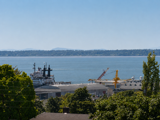 *$300 off first month's rent*: Bay + City View 4 bd/1.5 bath – photo 1