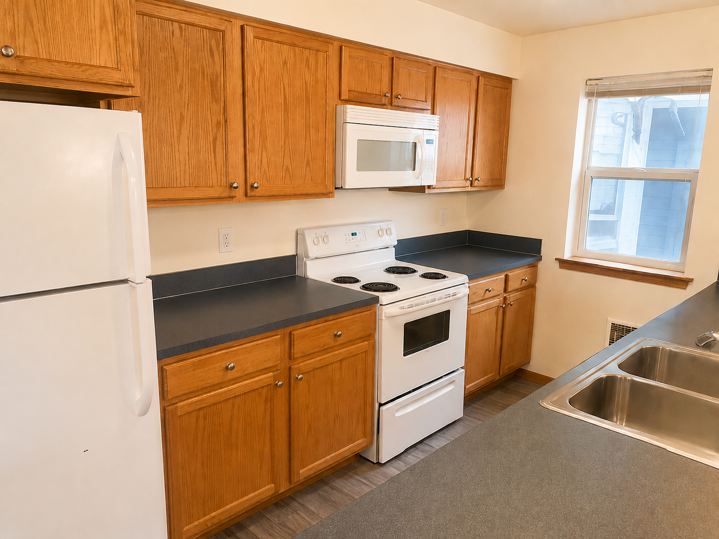 Bellingham Apartment: 1016 N Garden St