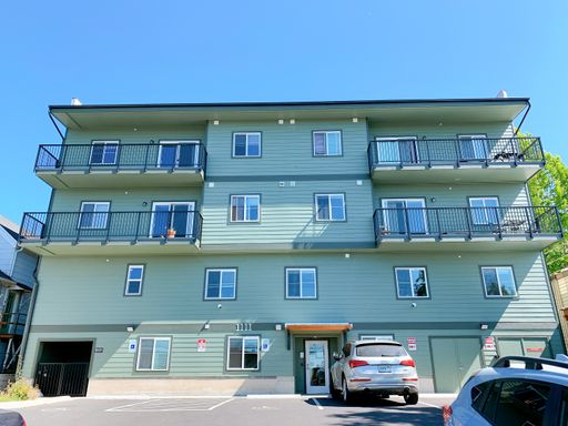 PRELEASE: Bay View 3 bdrm/1.5 bath near Downtown & WWU! ONE MONTH FREE! – photo 1