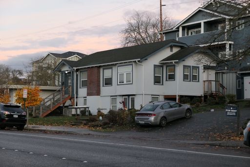 ROOM #6 FOR RENT in a 6 bed/2 bath House, with shared living spaces. WWU Students Welcome!