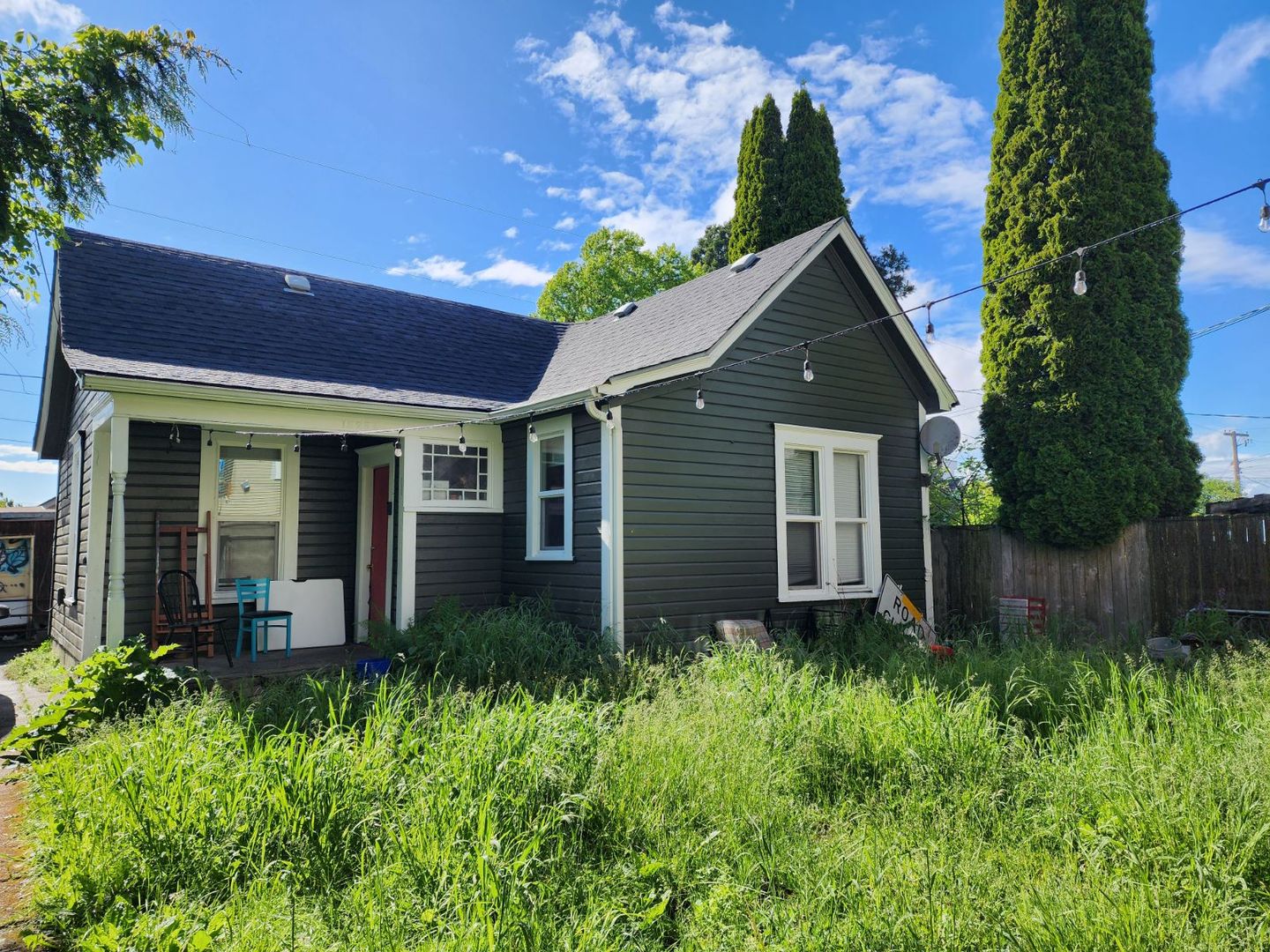 Bellingham House: 1523 Humboldt St