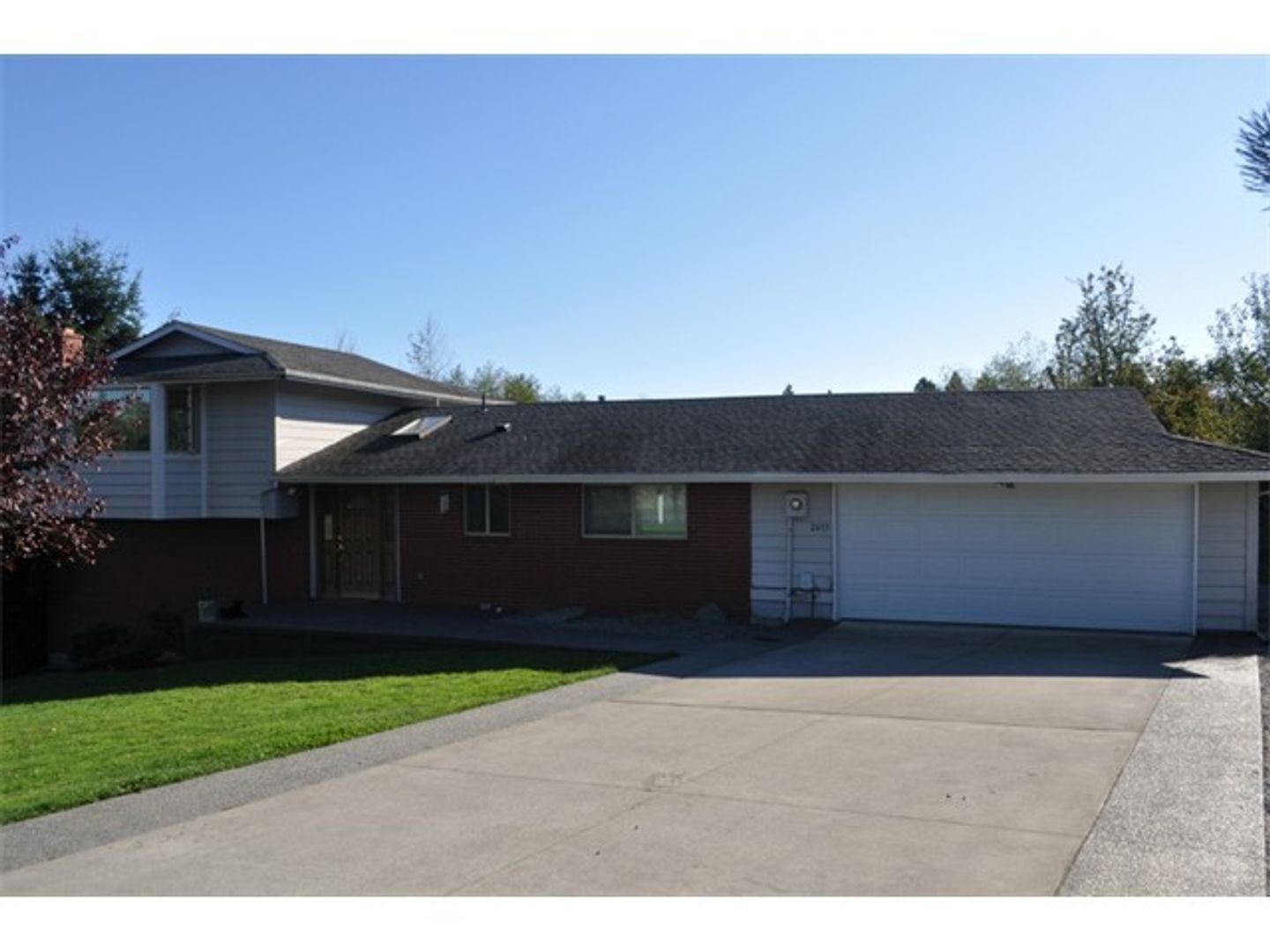 Ferndale House: 2433 Fieldview Dr