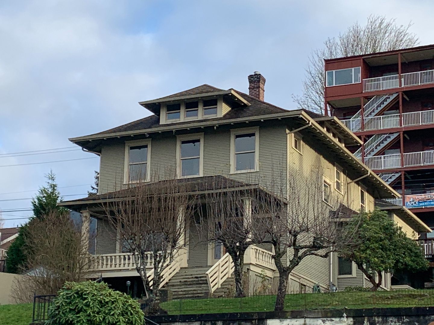 Bellingham Apartment: 1010 N Garden St