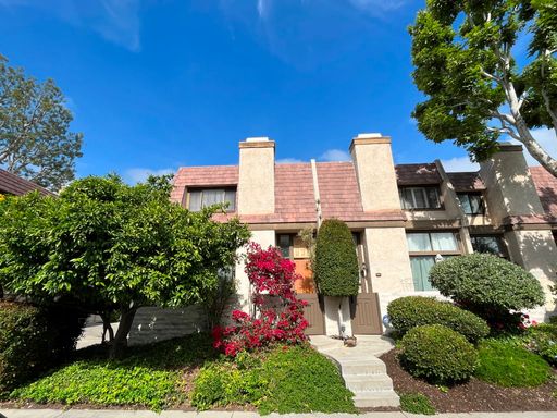 Northridge 3+2.5 in gated community w/pool, spa + tennis court! – photo 1