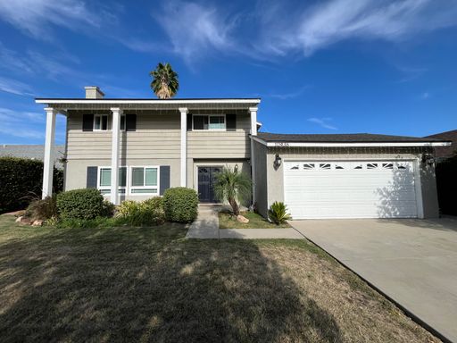 MOVE-IN READY 4+3 w/ upgraded kitchen +stainless steel appliances + private pool – photo 1