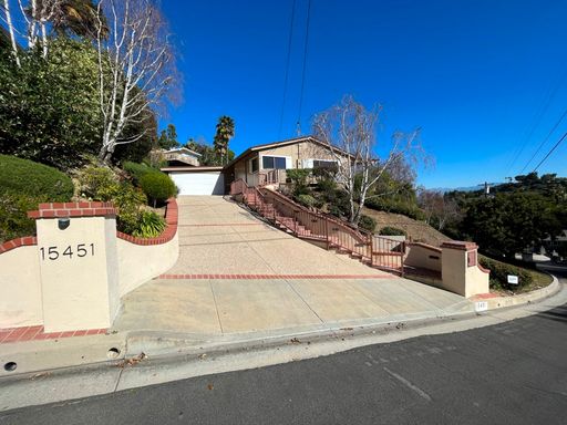 Location, views, pool + deluxe built-in office! (15451 Deerhorn Rd) – photo 1