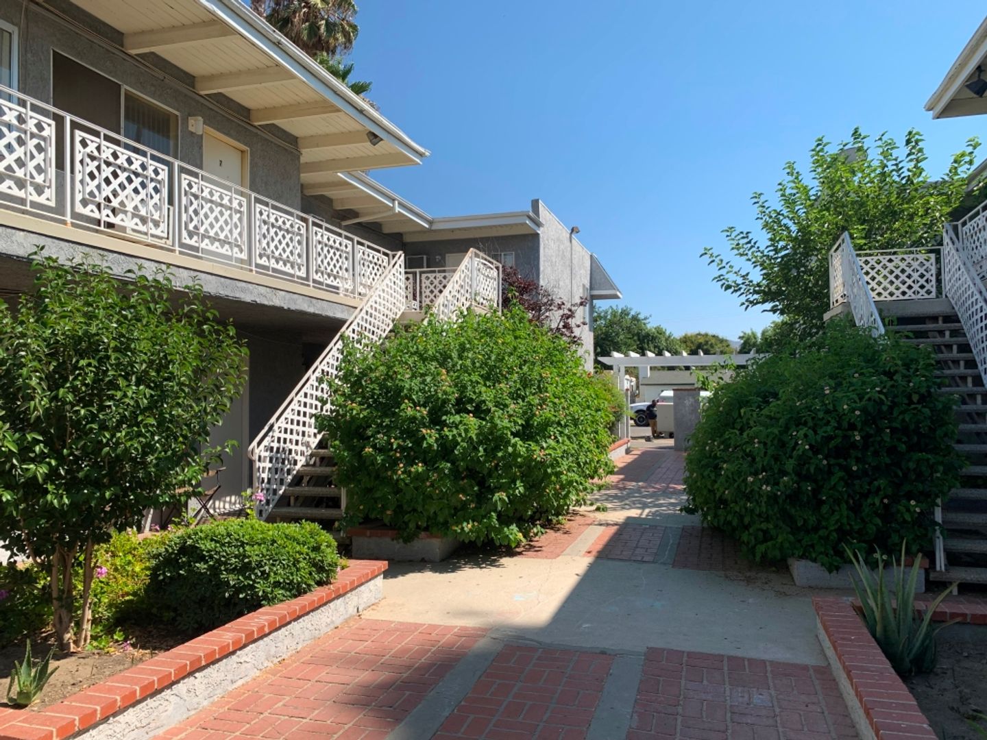 Simi Valley Apartment: 927 Ventura Ave.