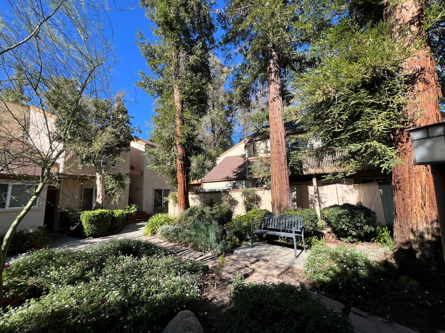 Woodland Hills House: 22330 Victory Blvd. #205