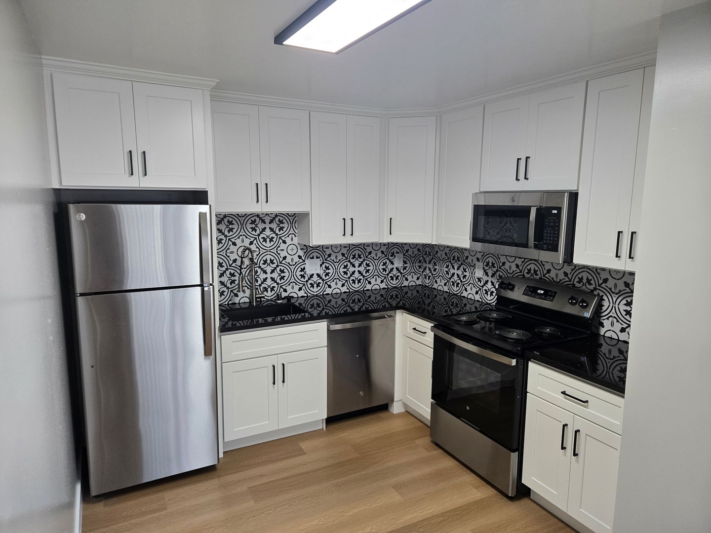 SAN LEANDRO Apartment: 14400 EAST 14TH STREET
