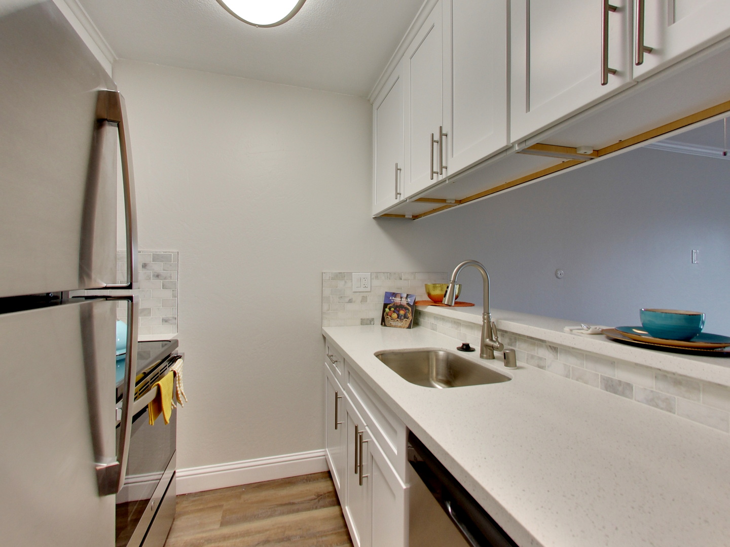 Oakland Apartment: 378 Van Buren Ave