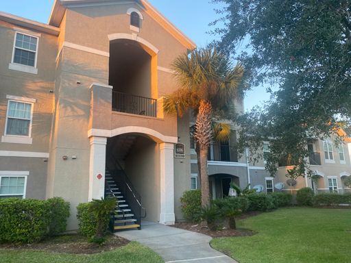 Spacious 1 bedroom, 1 bathroom unit in Courtney Landing – photo 1